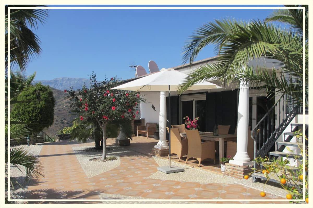 Villa La Higuera Sayalonga 외부 사진